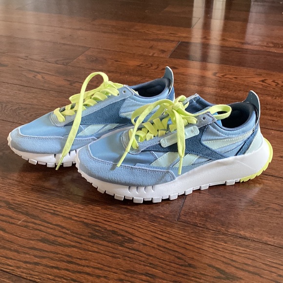 Women Reebox runners - Picture 2 of 3